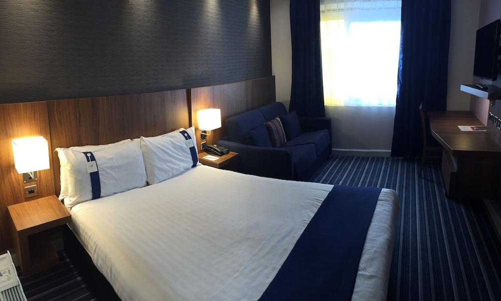 Holiday Inn Express, Chester Racecourse By Ihg Екстериор снимка