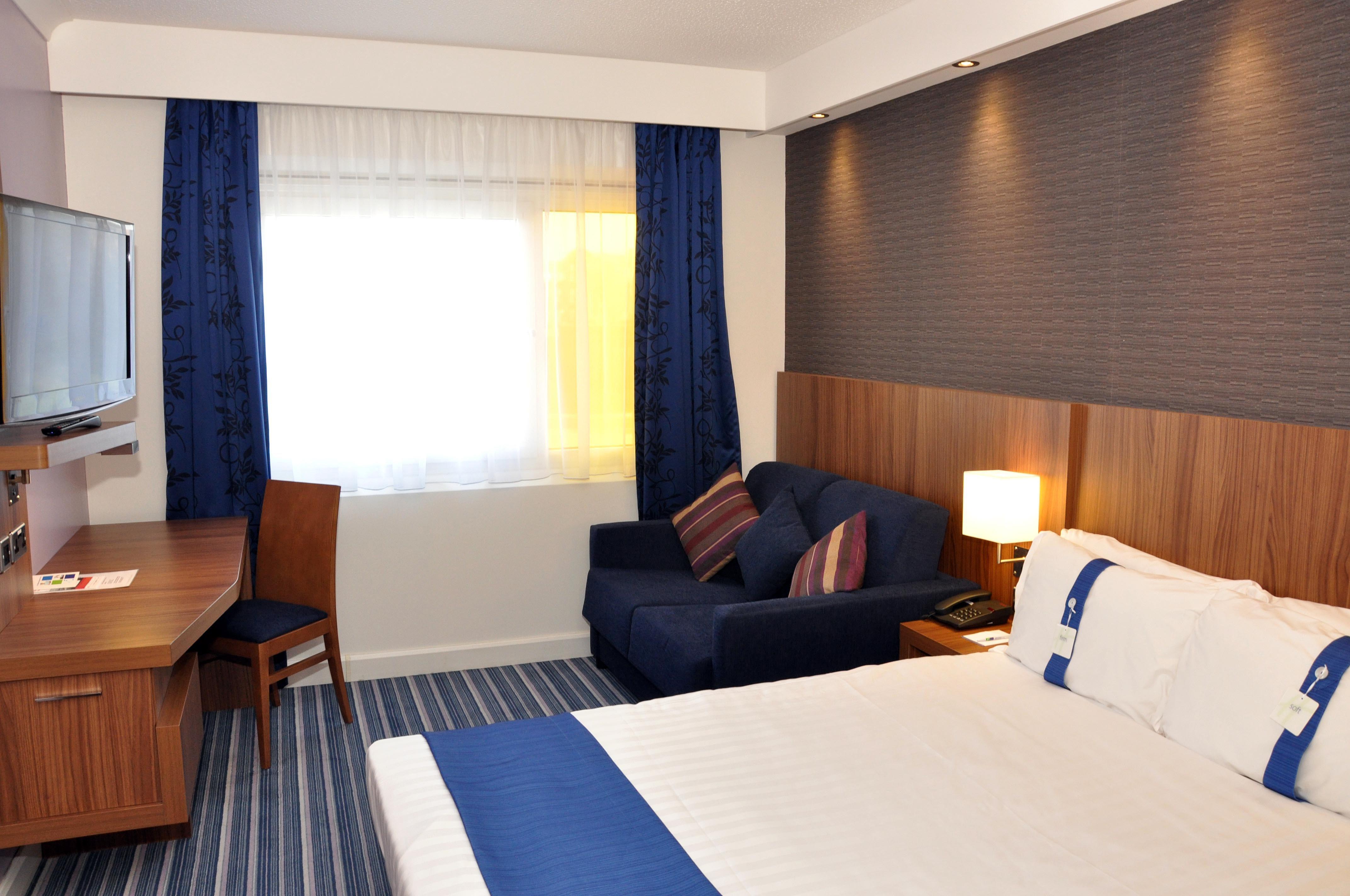 Holiday Inn Express, Chester Racecourse By Ihg Екстериор снимка