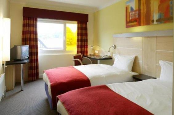 Holiday Inn Express, Chester Racecourse By Ihg Екстериор снимка