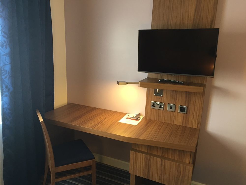 Holiday Inn Express, Chester Racecourse By Ihg Екстериор снимка