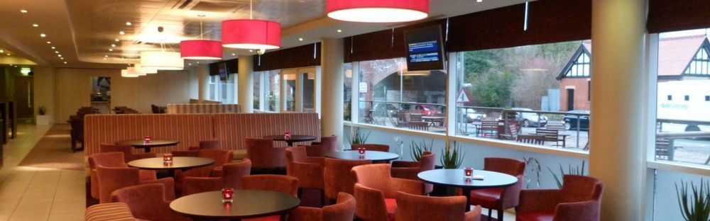 Holiday Inn Express, Chester Racecourse By Ihg Екстериор снимка