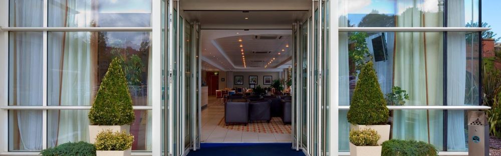 Holiday Inn Express, Chester Racecourse By Ihg Екстериор снимка