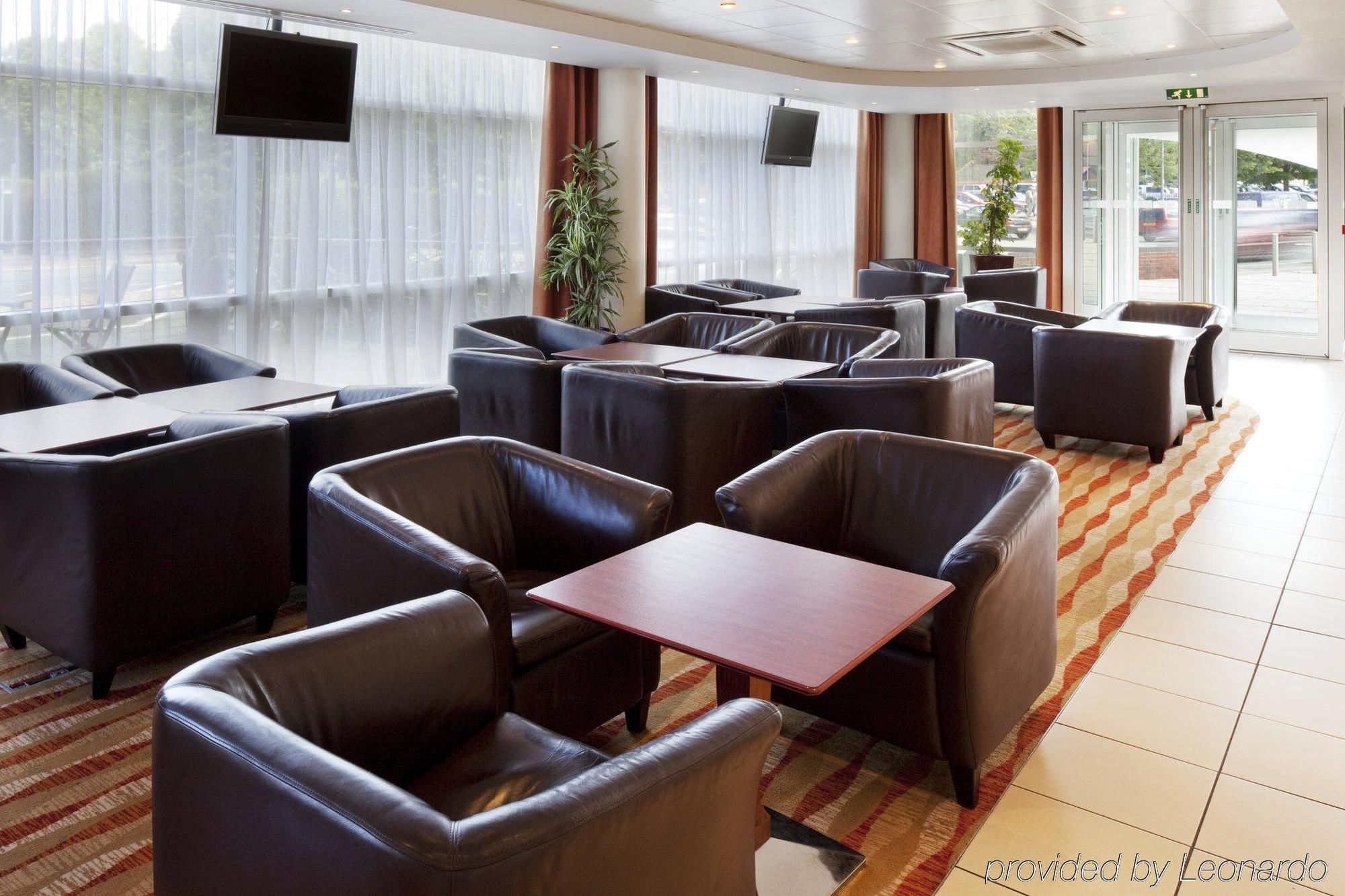 Holiday Inn Express, Chester Racecourse By Ihg Екстериор снимка